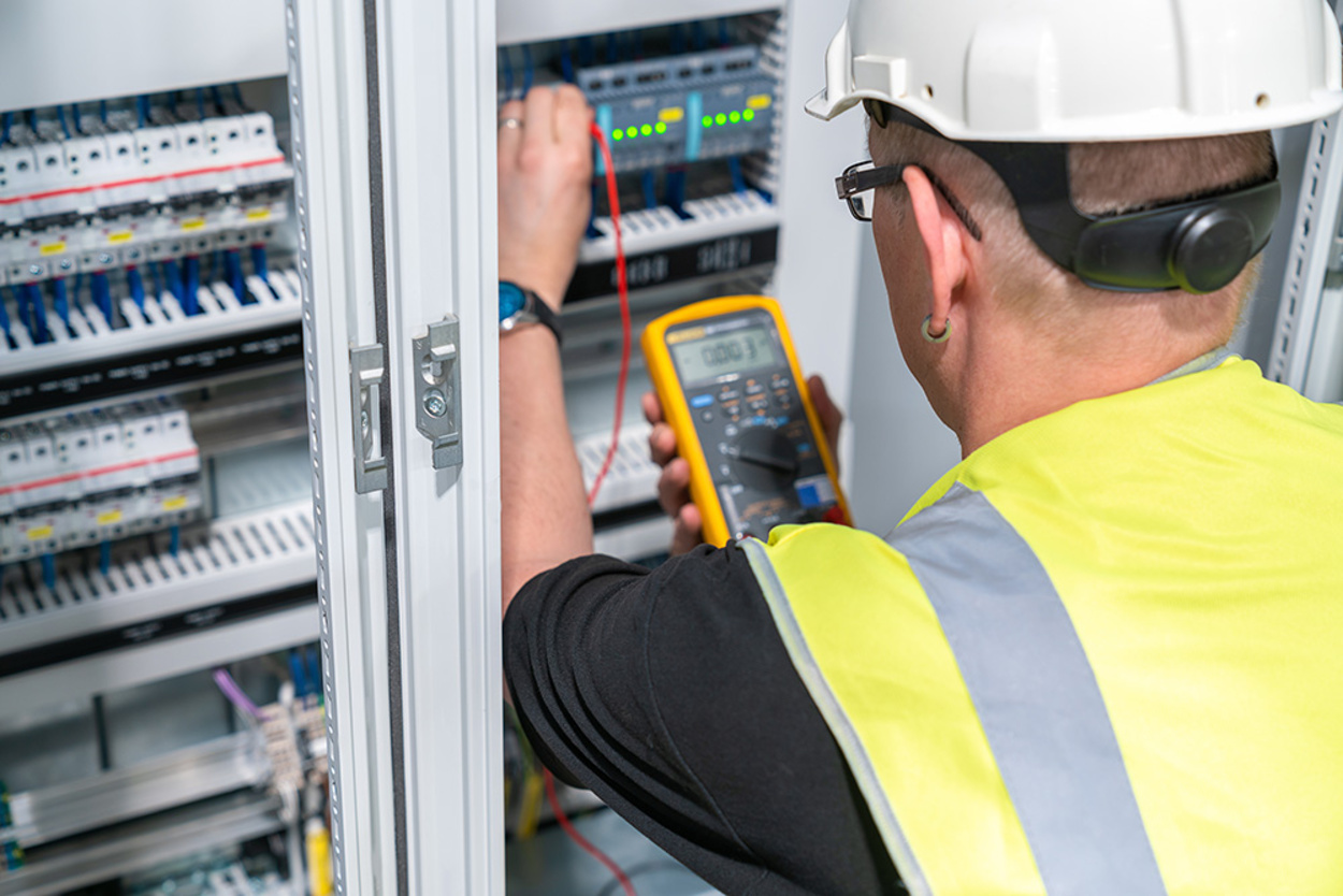Elektroanlagen-Kontrolle bei Bernhard Scheller Elektro- u. Gebäudetechnik in Prosselsheim