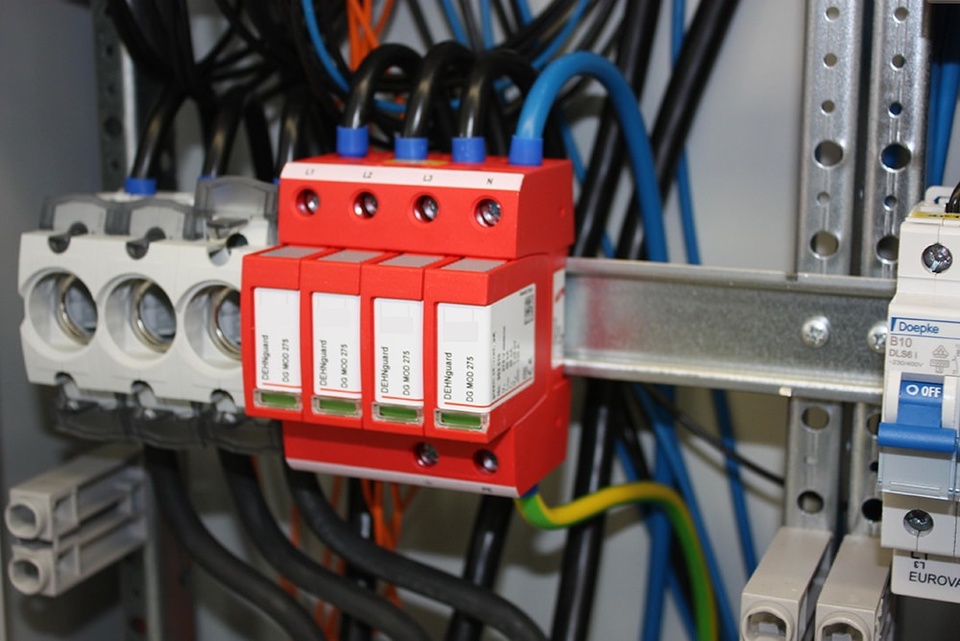 U berspannungsschutz bei Bernhard Scheller Elektro- u. Gebäudetechnik in Prosselsheim